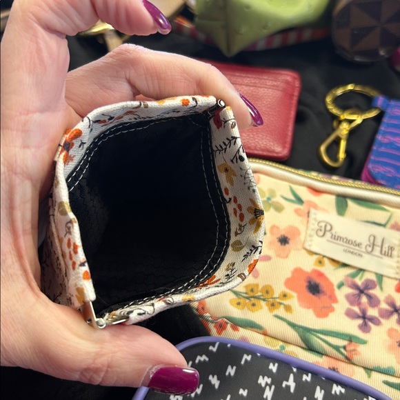 Fun lot of 12 wallets or pouches - Picture 2 of 13